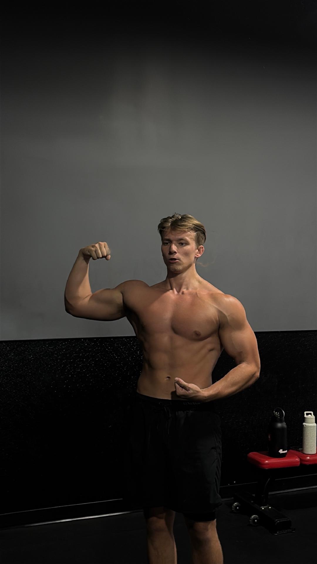 Mason shirtless in the gym